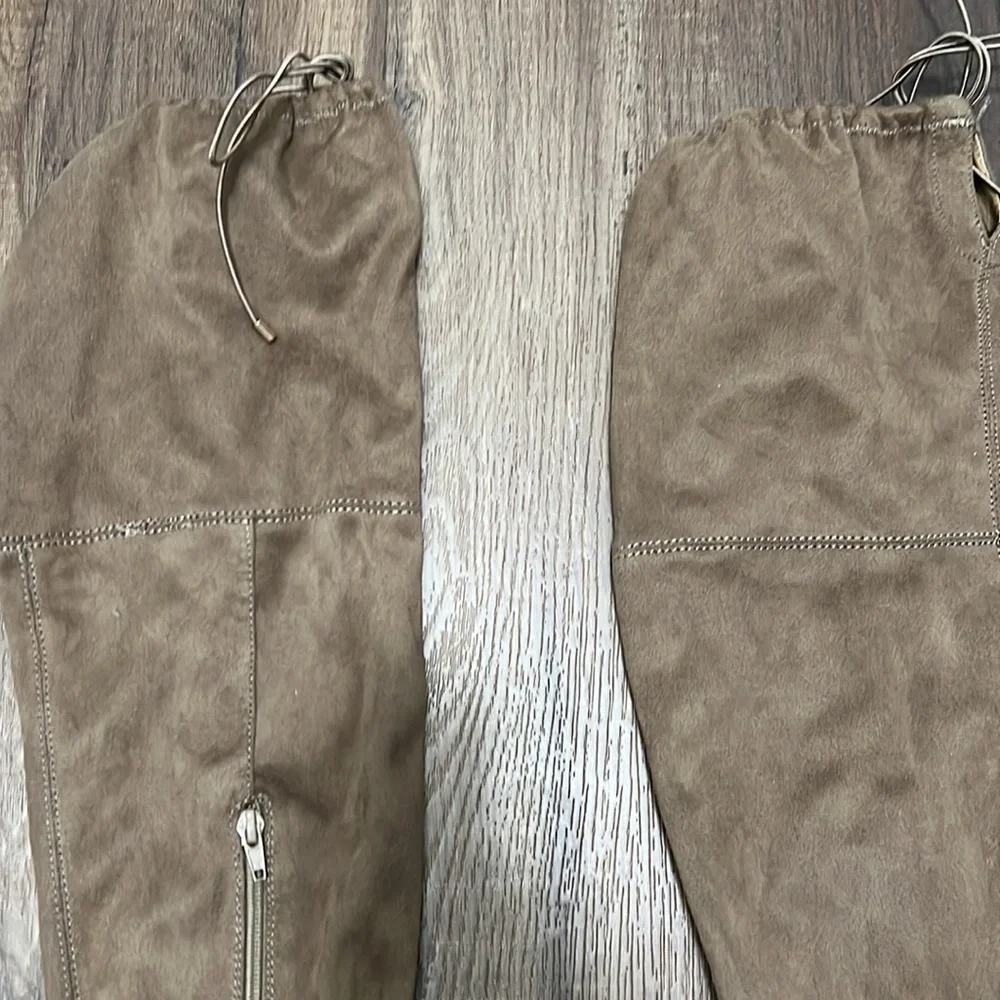 NWOT ShoeDazzle Taupe Over the Knee Boots